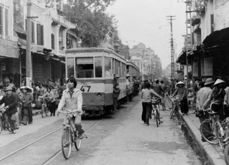 3 tuyến xe bus điện đầu tiên bắt đầu hoạt động tại Hà Nội từ 212