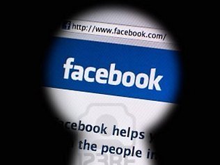 Facebook đang dùng mọi 